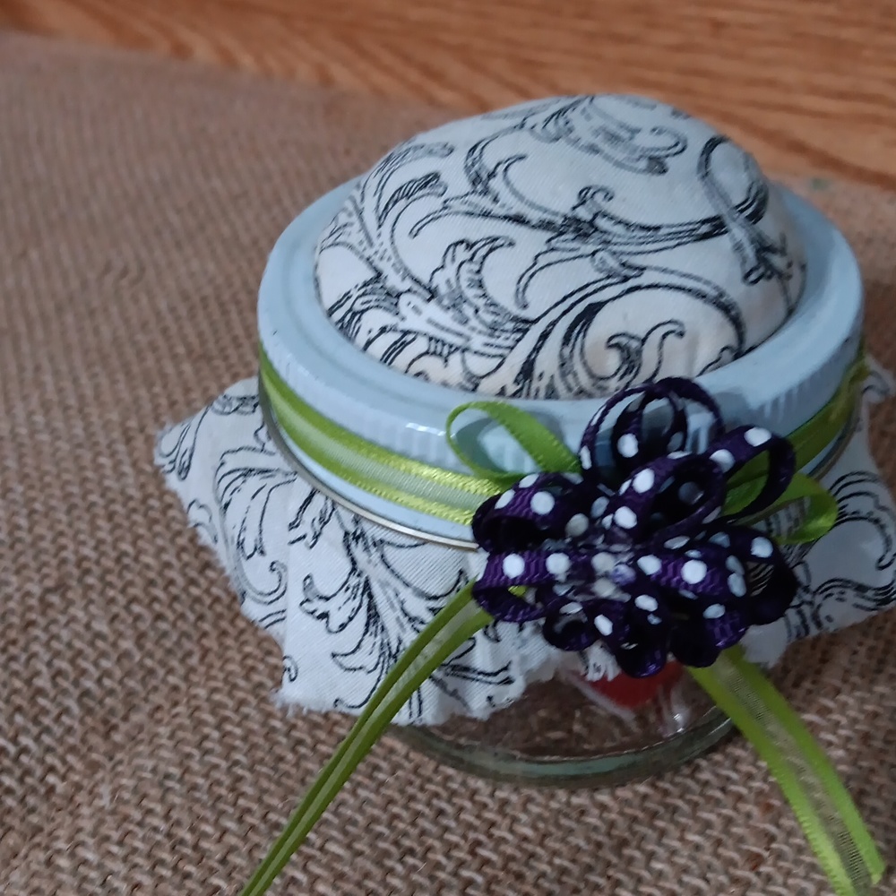Pin cushion mason jar
